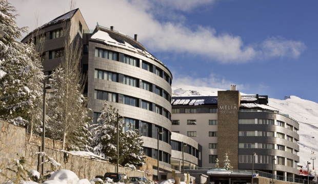  VIAJESMeliá Sol y Nieve, reconocido el mejor hotel de nieve de España 